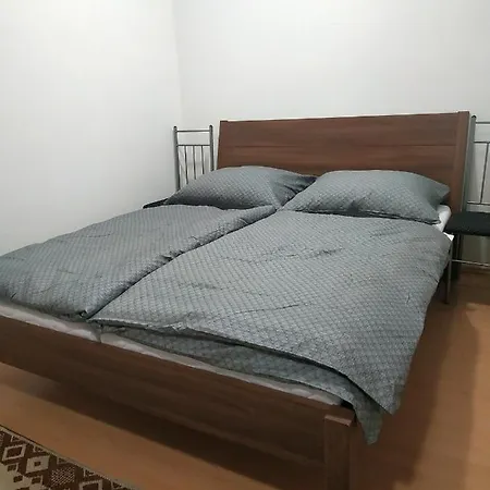 Lenk * Κάρλοβι Βάρι